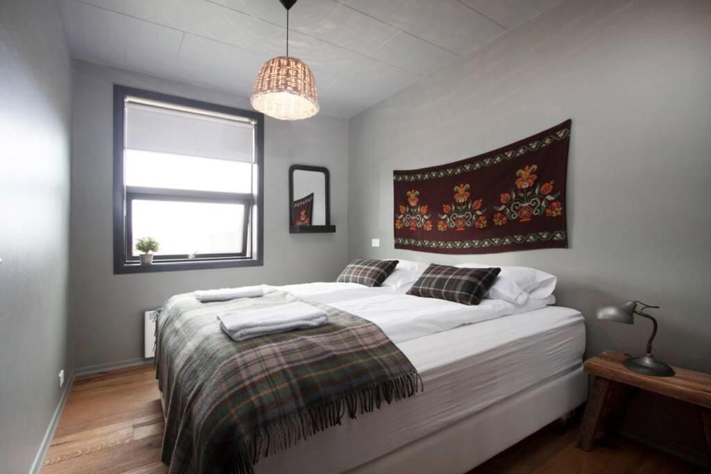 Ljarskogar Lodge Hjartharholtskirkja Buitenkant foto